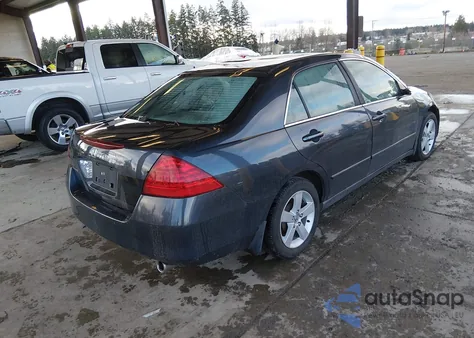 2007 Honda Accord 2.4 Lx z USA, uszkodzony, nr VIN 1HGCM56497A119552